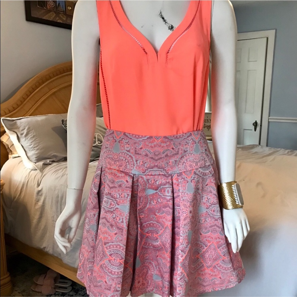 Nanette Lepore Tiki Top Madison Ave Boutique - Picture 3 of 13